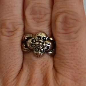 5/$25 Silvertone Skull  Ring